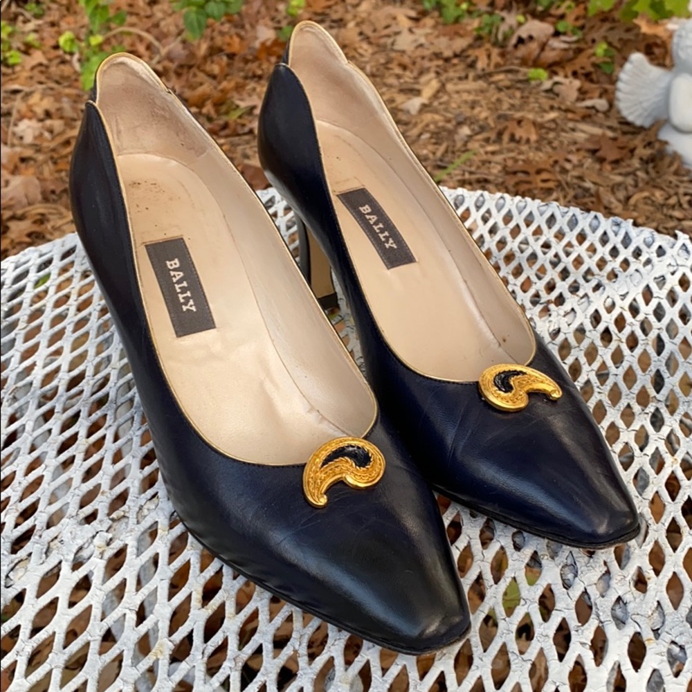 Vintage Bally Navy Blue Leather Made in Italy Heels
